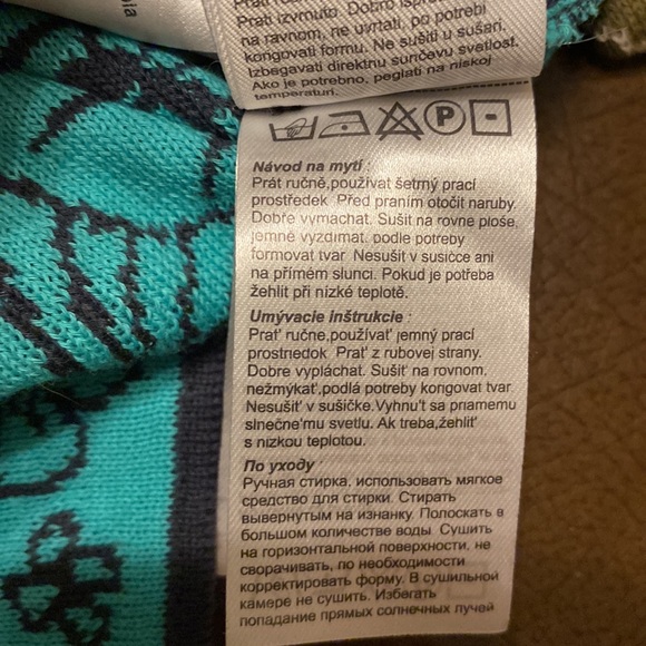 IVKO Women front button cardigan embroidered size 38 medium or 8 like new - Picture 10 of 13